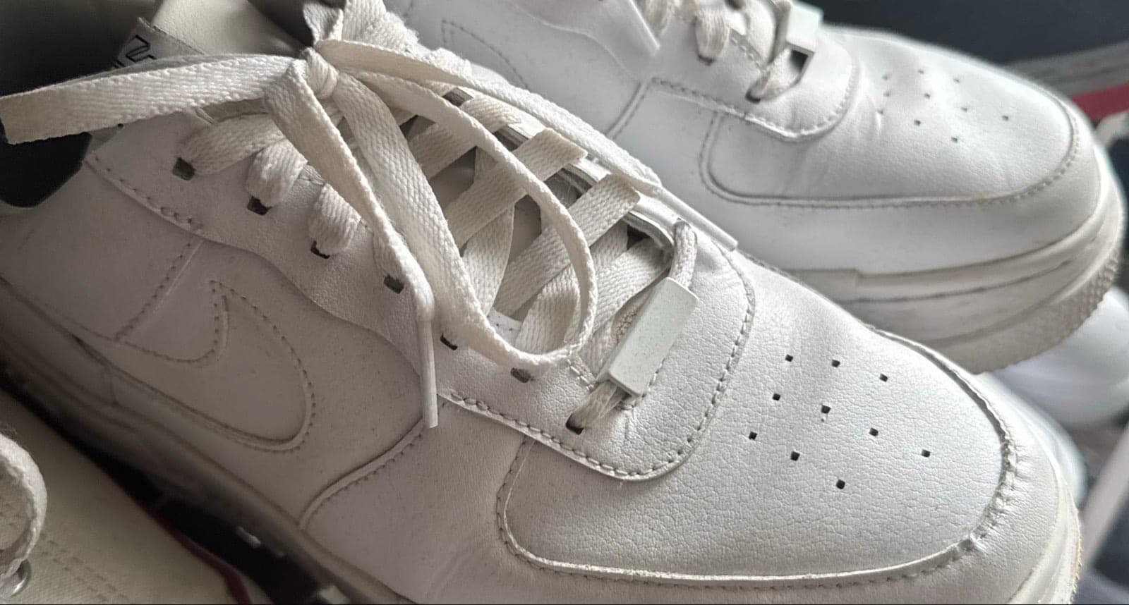 Extra — Nike Air Force 1 Pixel White — USED