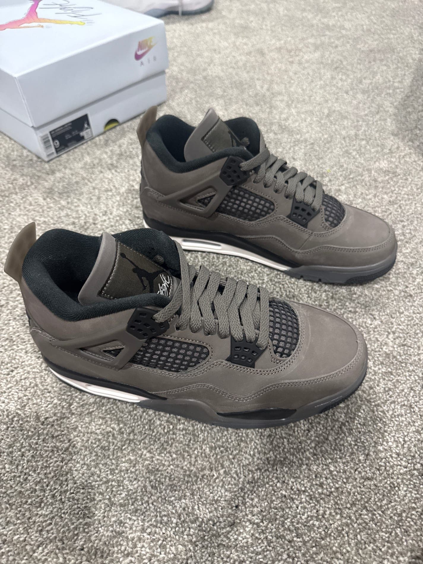 Air Jordan 4 Retro Olive/Black — US 9, DS